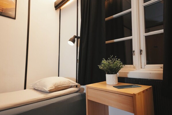 Standard Twin Room with Private Sink