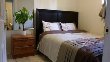 1 Bedroom Suite, 1 Double Bed with Sofabed | Desk, free WiFi