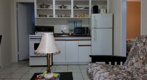 2 Bedroom Suite, 2 Queen Beds with Sofabed