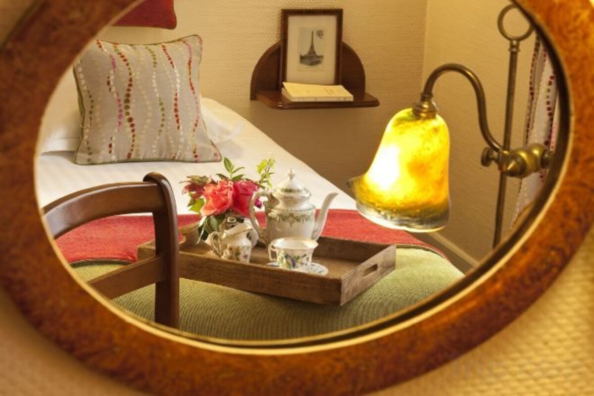 Premium bedding, in-room safe, desk, soundproofing