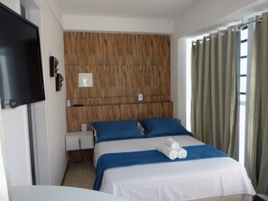 Ropa de cama de alta calidad y minibar