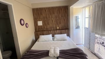 Enkeltrom | Sengetøy av topp kvalitet, minibar, safe på rommet og strykejern/-brett