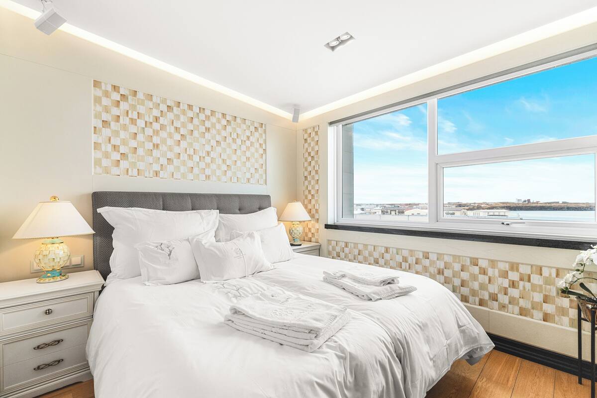 Emerald Suite - Free Spa Access | 意大利 Frette 床单、高档床上用品、客房内保险箱、办公桌