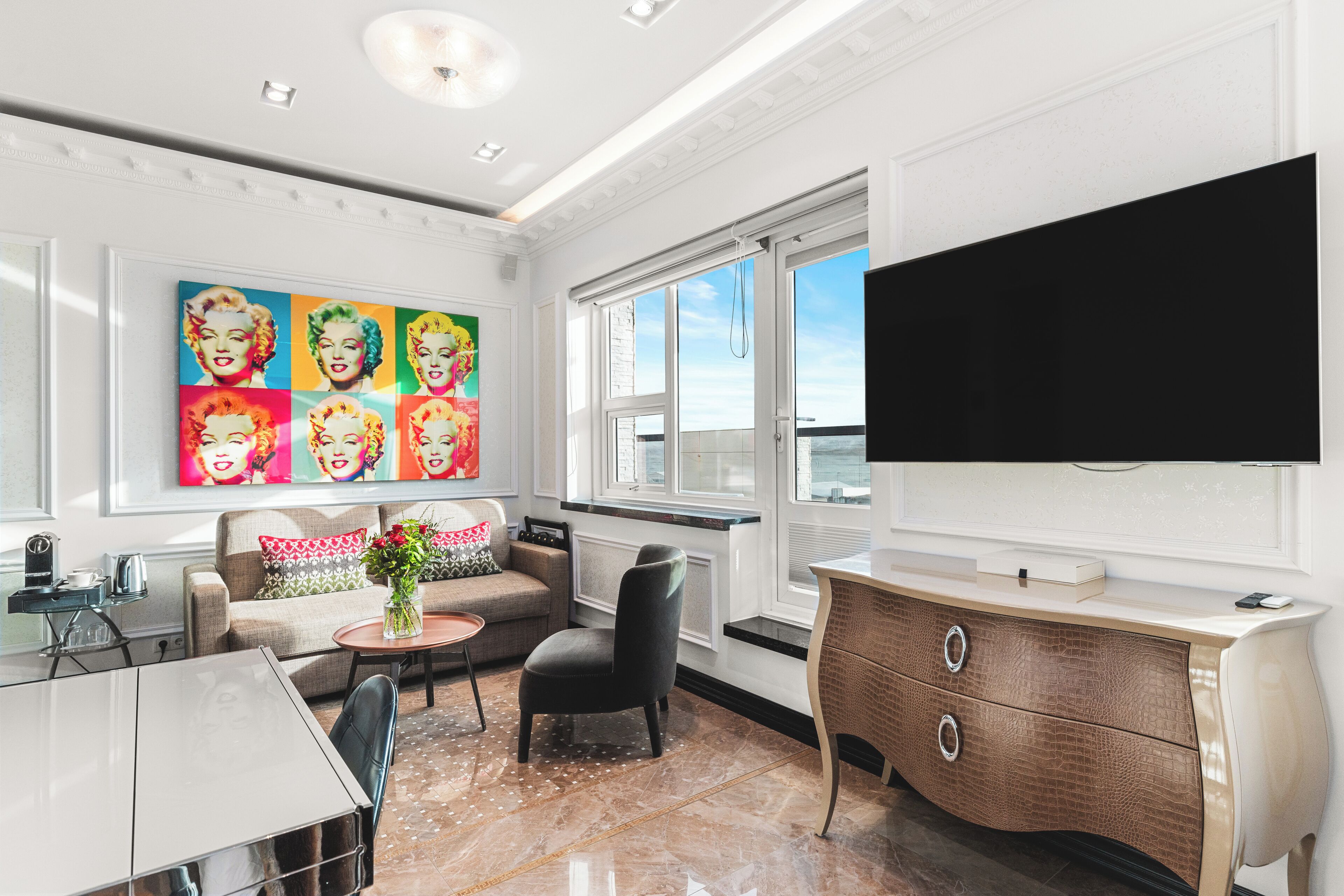 Sapphire Suite - Free Spa Access | Living area | 42-inch flat-screen TV with cable channels, TV, iPod dock
