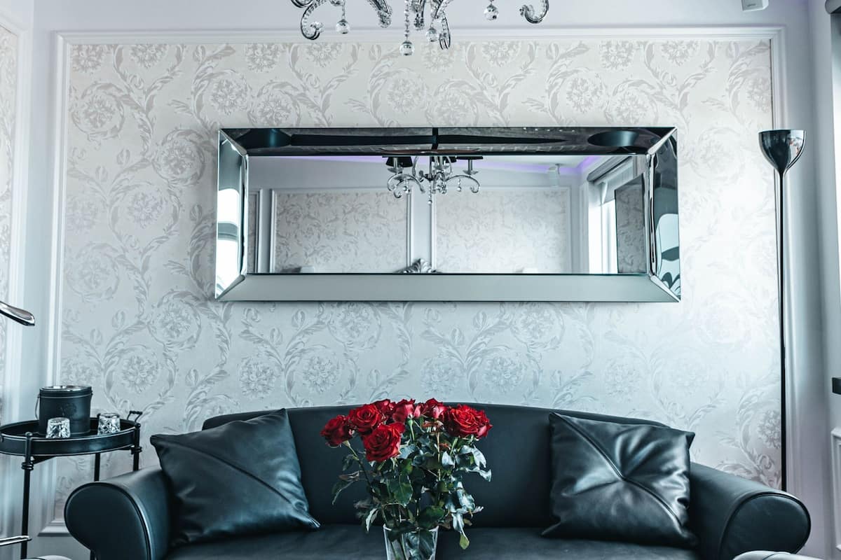 ruby suite - free spa access | living room | 42-inch flat-screen tv with cable channels, tv, ipod dock