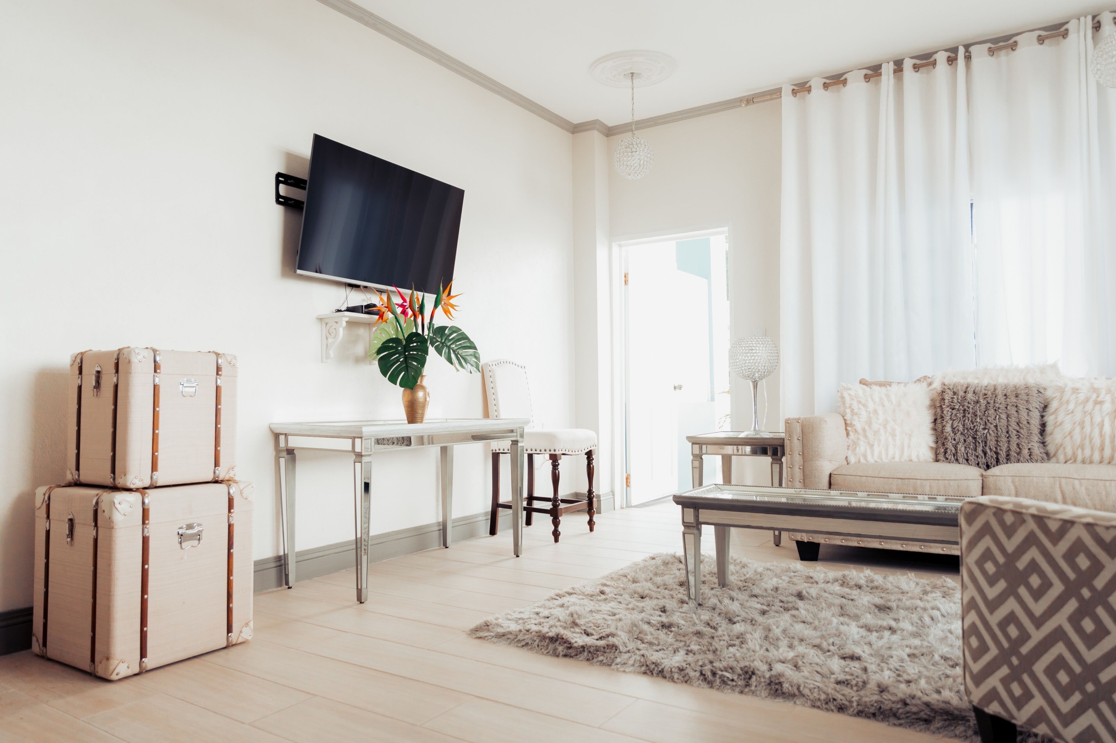 presidential suite, 1 king bed, balcony | premium bedding, in-room safe, individually decorated