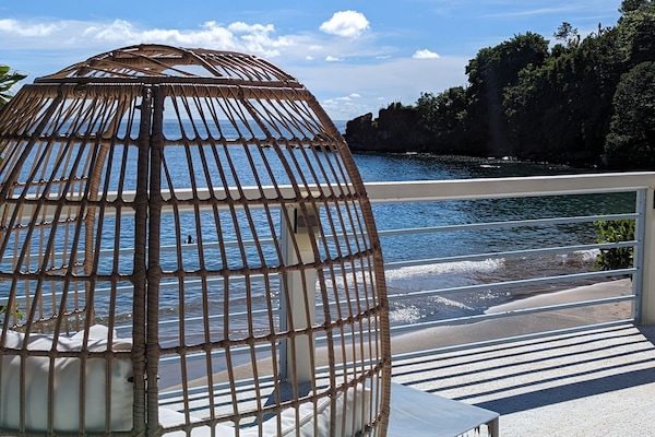 Utsikt mot strand/hav