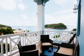 Suite – president, 1 kingsize-seng, balkong | Sengetøy av topp kvalitet, safe på rommet og individuelt dekorert