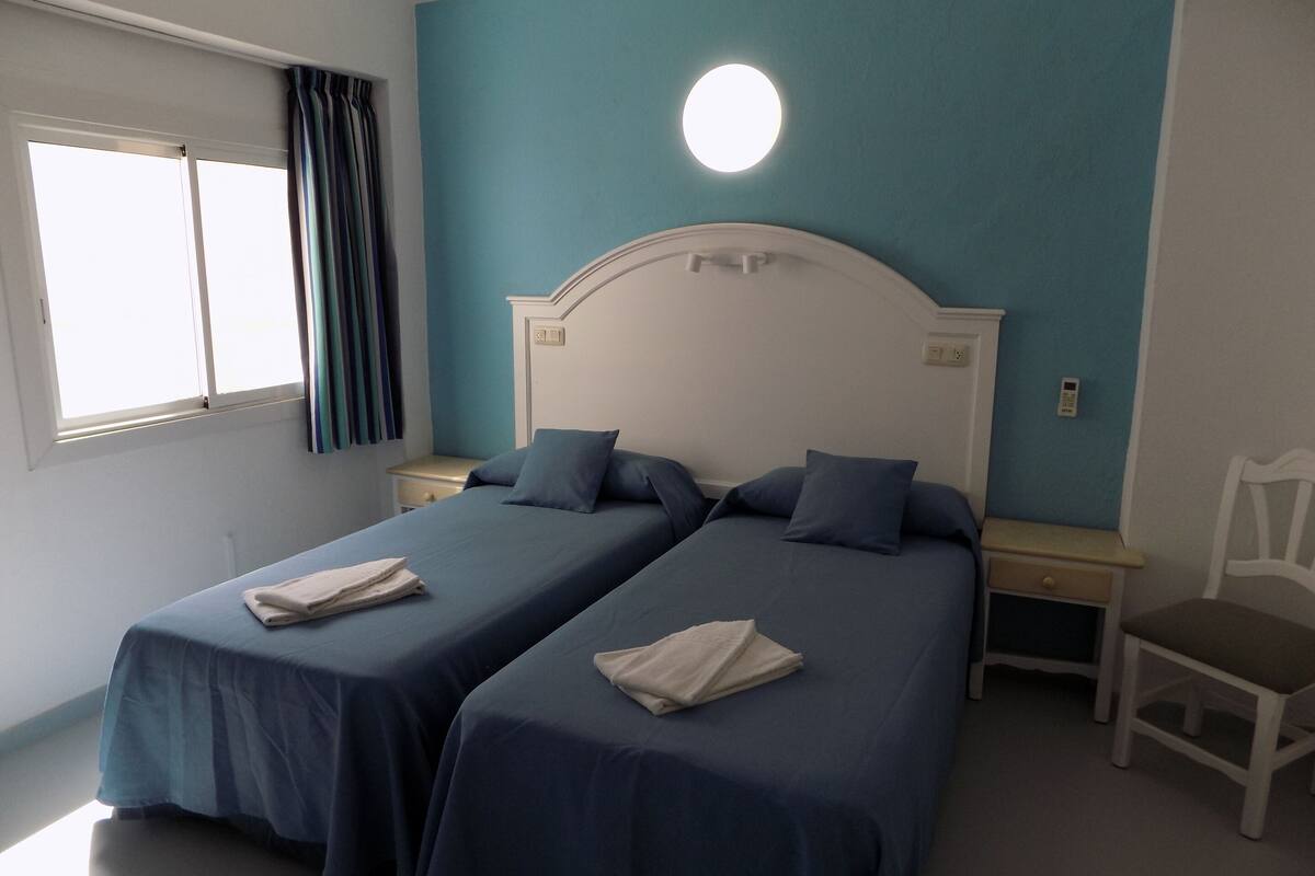 Standaard tweepersoonskamer, en-suite badkamer | Kamervoorziening