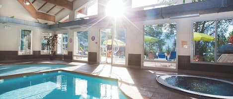 Indoor pool, sun loungers