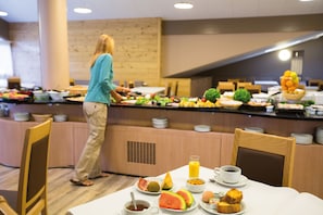 Daily buffet breakfast (EUR 14 per person)