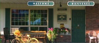 Auberge Motel Le Pigeonnier