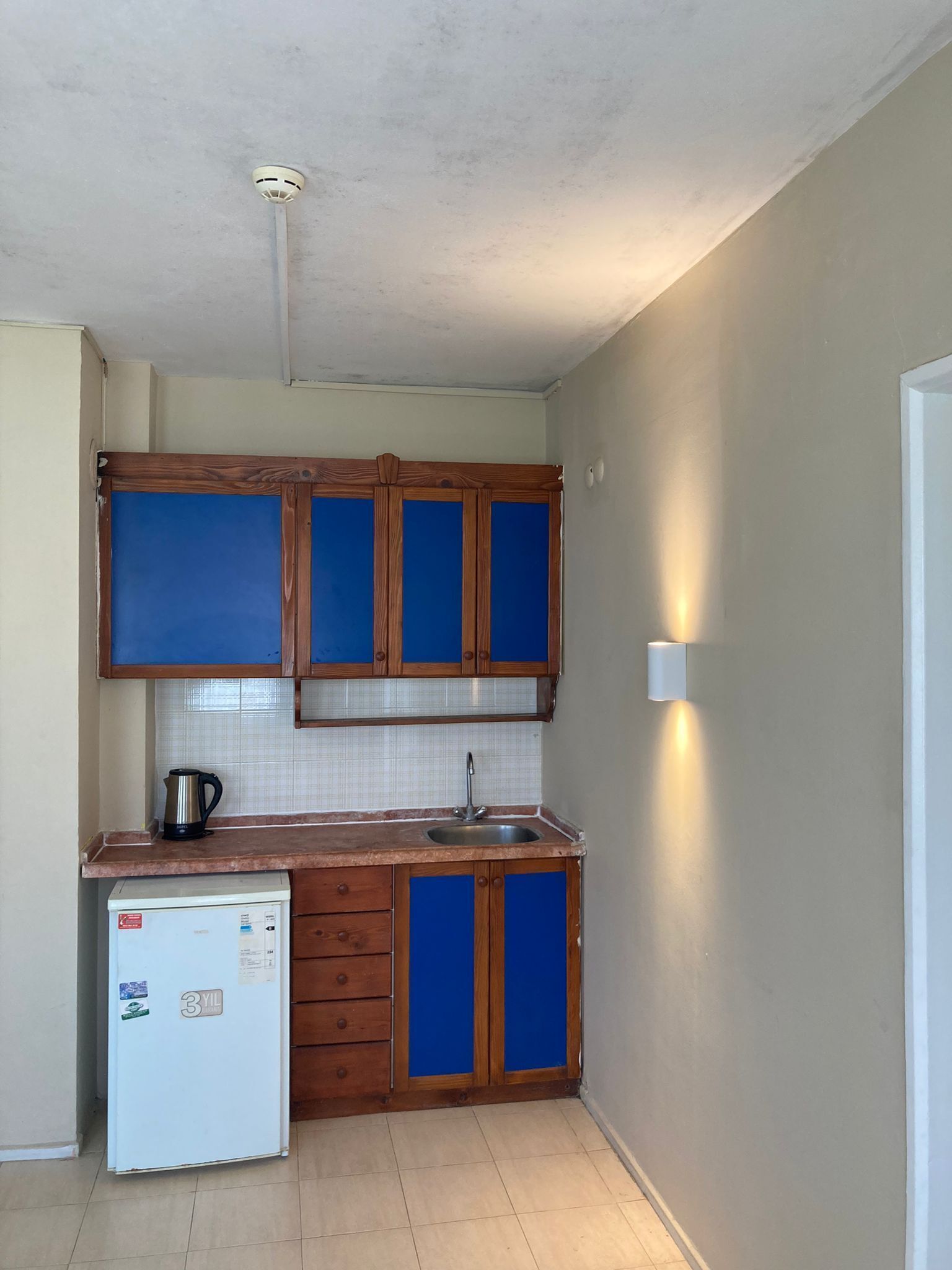 classic apartment, 2 bedrooms | private kitchenette | fridge