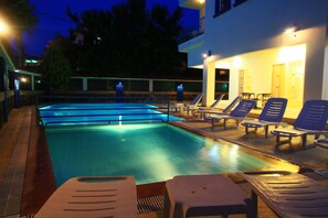 Seasonal outdoor pool, open 10:00 AM to 8:00 PM, pool umbrellas - Koz Marigold Apart Hotel (Cesme)