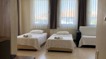 Grand Condo, 2 Bedrooms | 1 bedroom, premium bedding, blackout curtains, free cots/infant beds