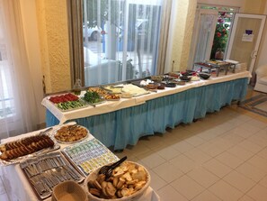 Breakfast buffet - Koz Marigold Apart Hotel (Cesme)