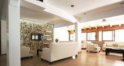 Eren Otel Çeşme