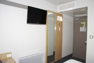 Escrivaninha, quartos à prova de som, Wi-Fi de cortesia