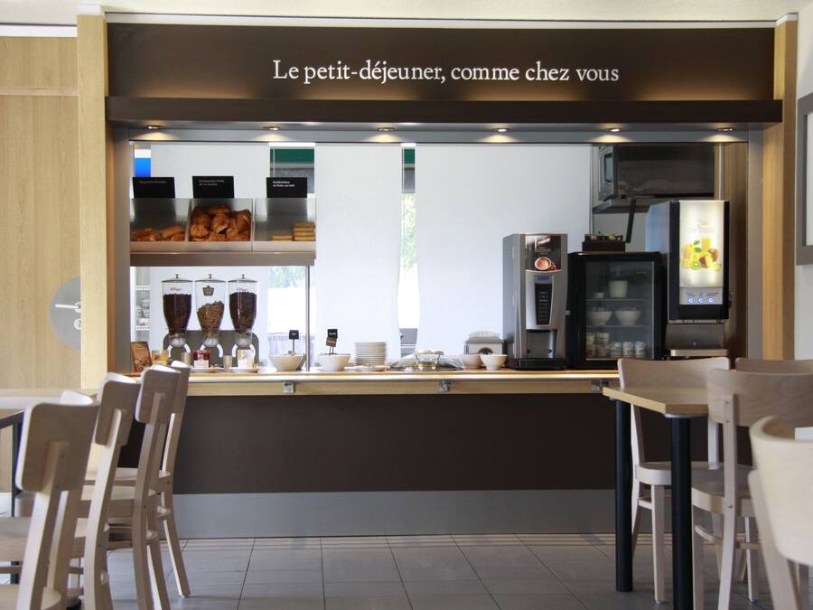 Päivittäinen buffetaamiainen maksusta