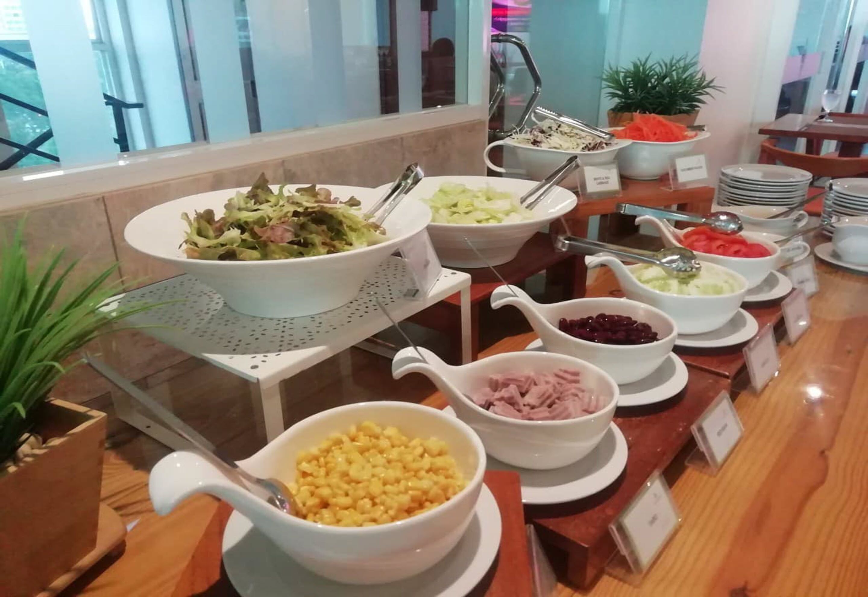 daily buffet breakfast for a fee