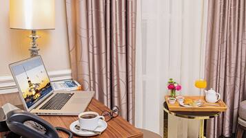 In-room business centre