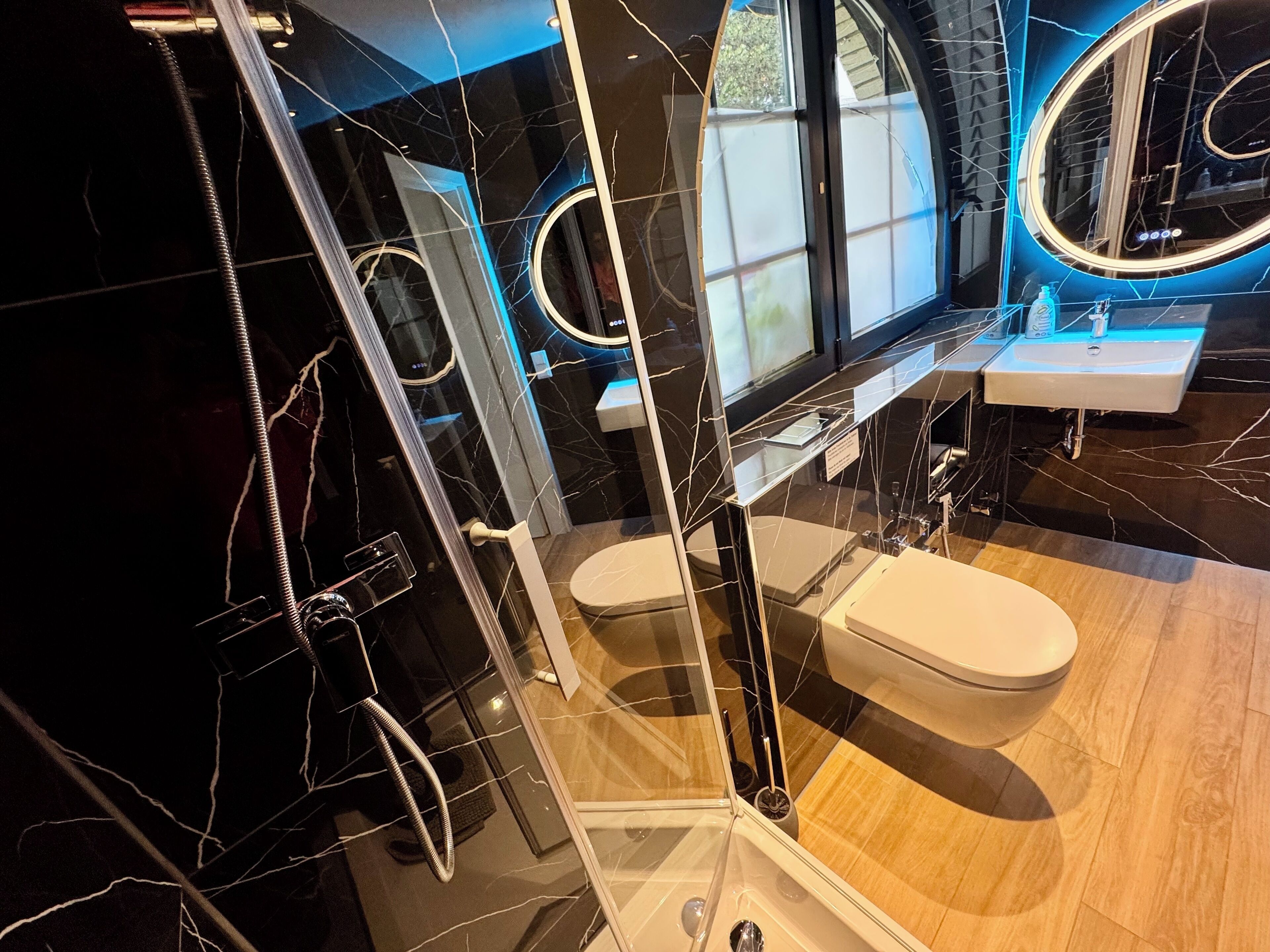 Chambre Double Confort, salle de bains privée