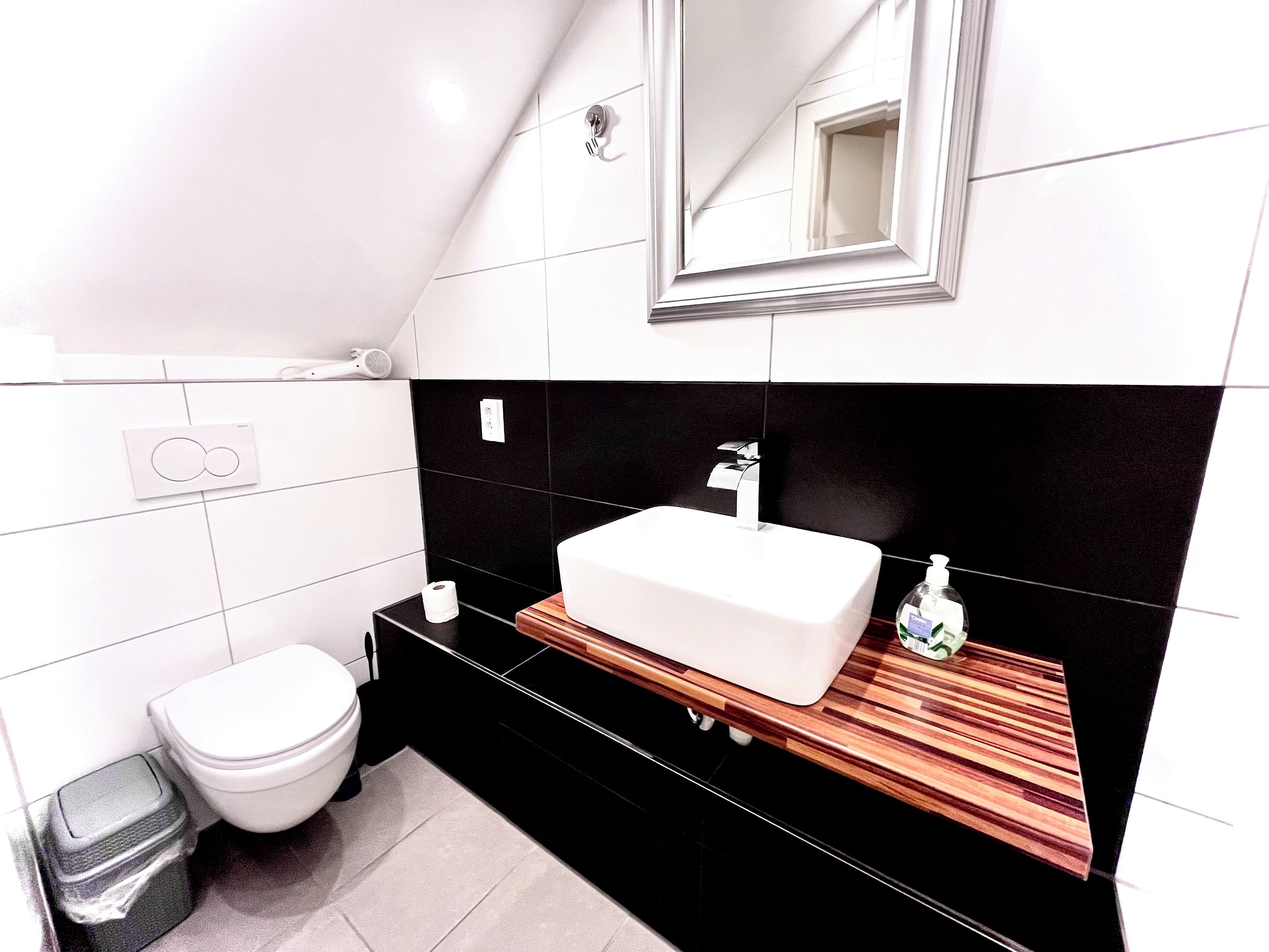 Doppia Comfort, bagno privato | Bagno | Asciugacapelli, asciugamani, sapone, shampoo