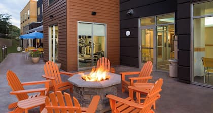 Fairfield Inn & Suites Athens