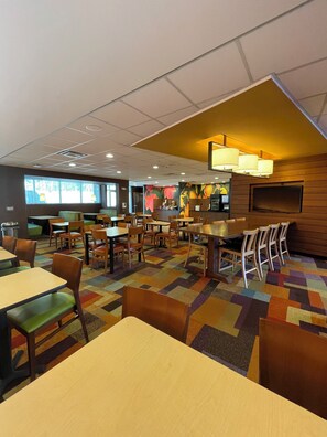 In-room dining - Fairfield Inn & Suites Athens (Athens)