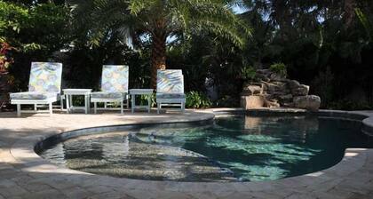 Lizzie Lu's Island Retreat