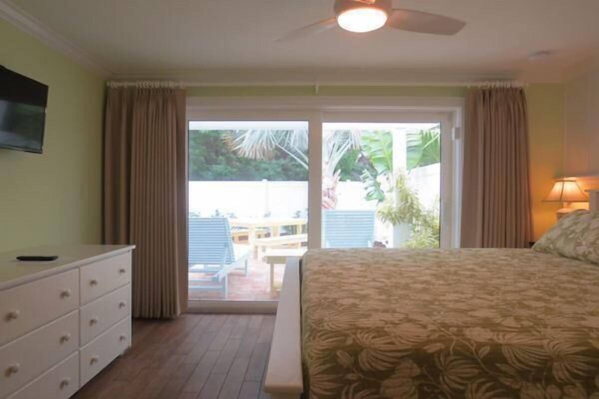 Luxury Cottage, 1 Bedroom | Iron/ironing board, WiFi (free), individually decorated