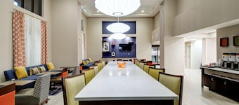 Hampton Inn & Suites Springfield/Downtown