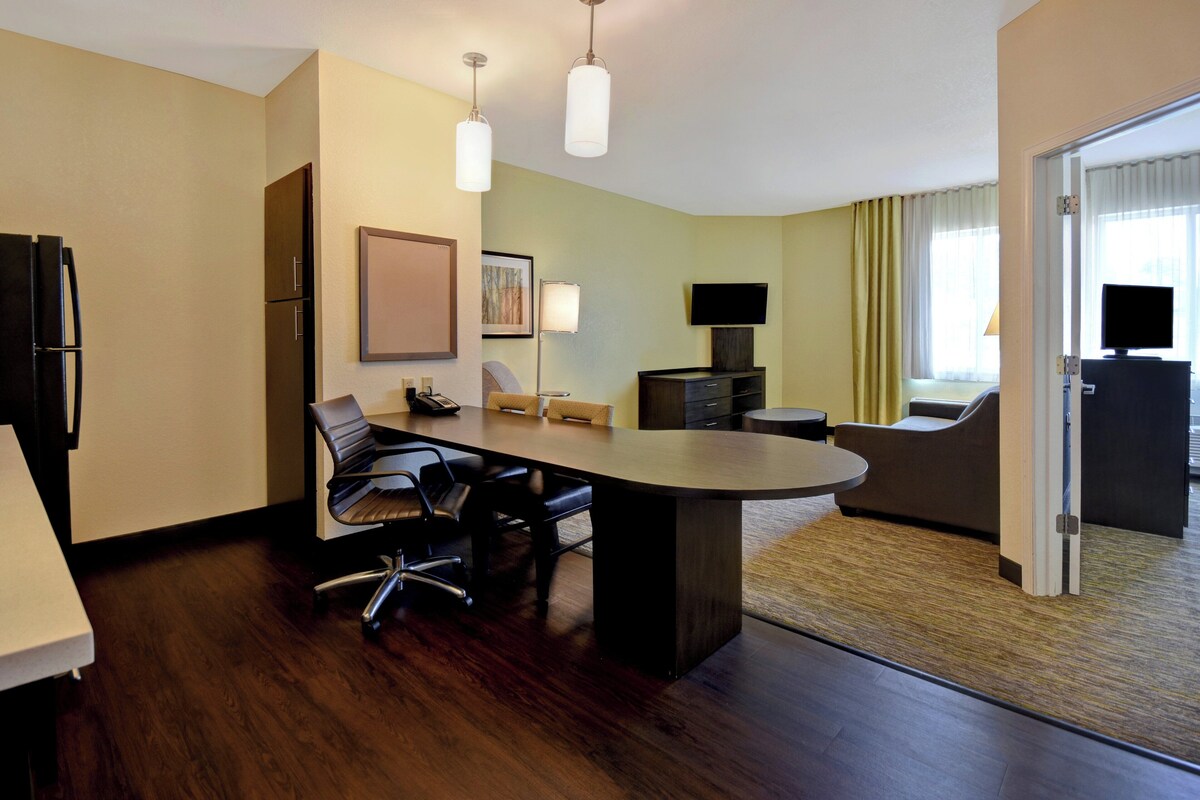 Suite, 1 Bedroom, Roll-in Shower (Mobility) | Desk, laptop workspace, blackout curtains, iron/ironing board