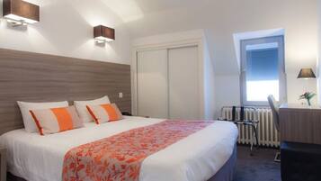 Comfort dubbelrum | Värdeförvaringsskåp på rummet, skrivbord och ljudisolering