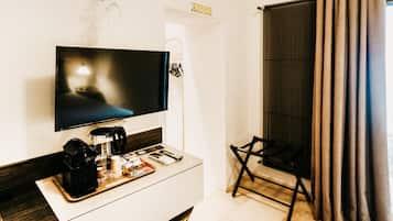 Deluxe szoba kétszemélyes ággyal, erkély (Santo Stefano) | Íróasztal, sötétítőfüggöny, hangszigetelés és ingyenes wifi