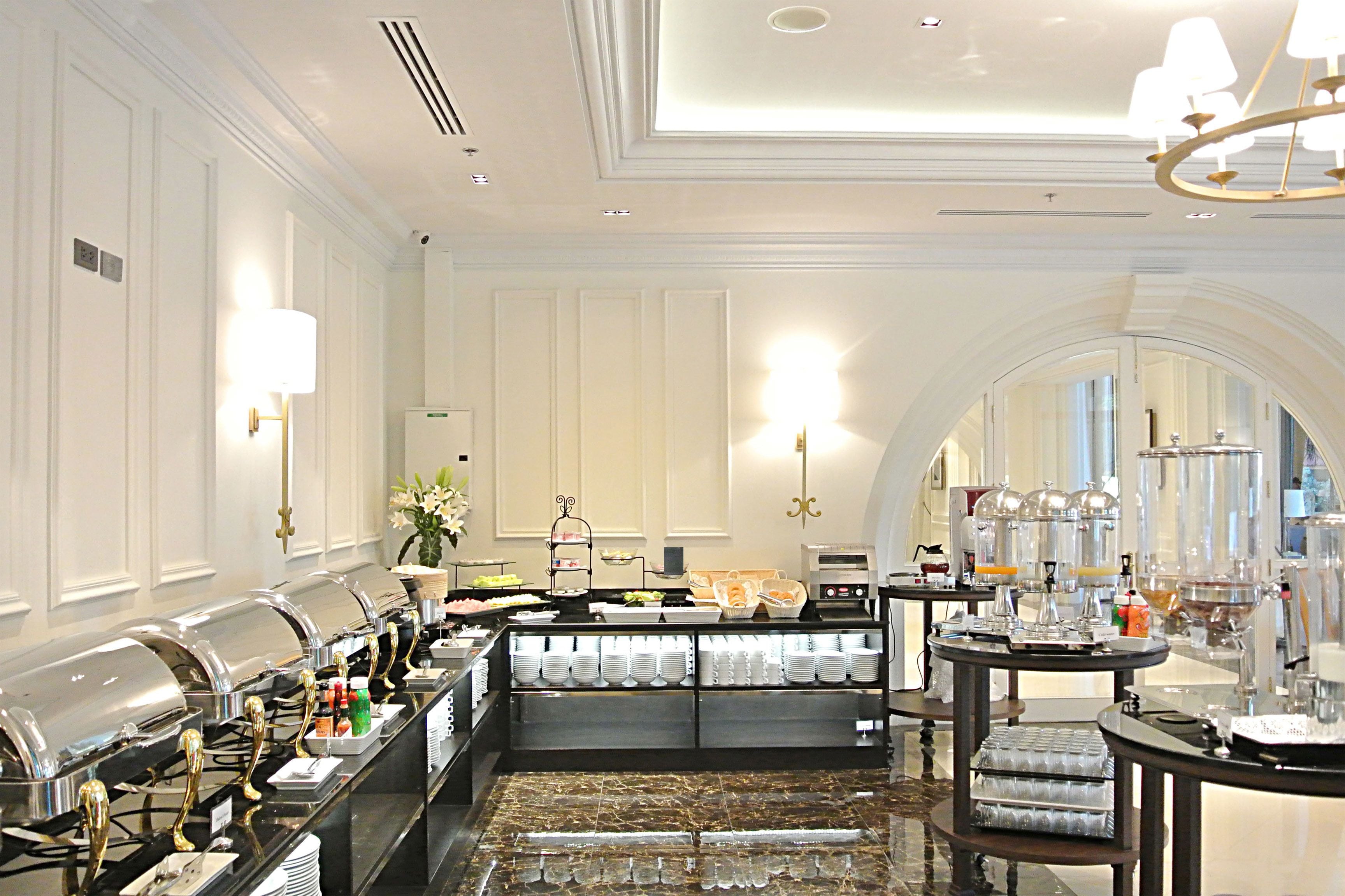 daily buffet breakfast (thb 250 per person)