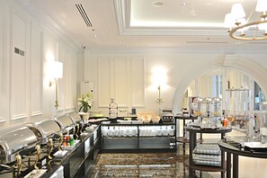 Daily buffet breakfast for a fee - SN Plus Hotel - SHA Plus (Pattaya)