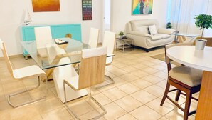 Panoramic Suite, 3 Bedrooms, Ocean View, Oceanfront (OFS E-301) -3rd. Floor | Living room