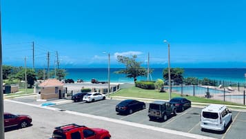 Suite Familiale, 3 chambres, vue plage, en front de mer | Vue sur la plage/lâocĂ©an