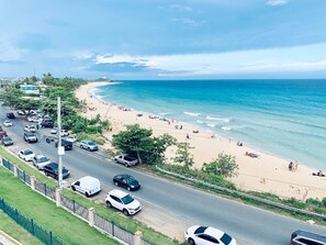 Deluxe penthouse | Uitzicht op strand/zee