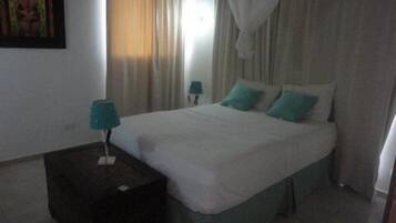 5 bedrooms, iron/ironing board, free WiFi