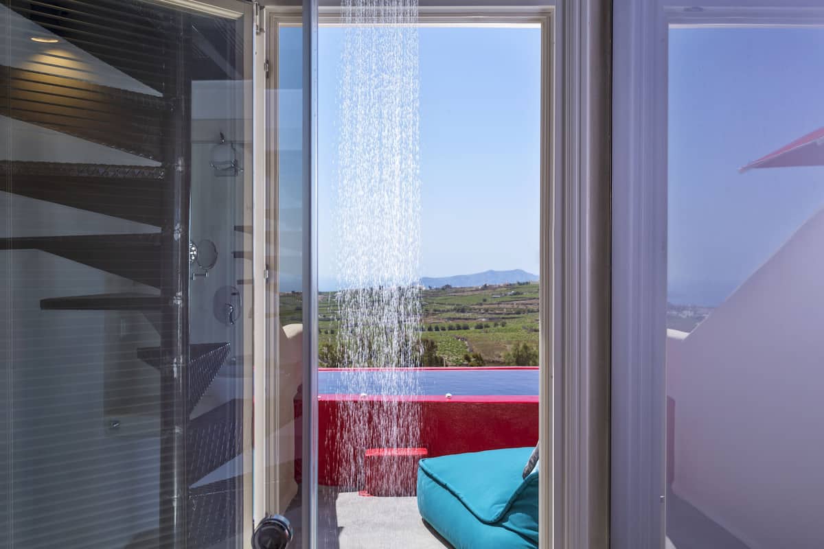 Suite (Plunge Pool Absolute) | Premium bedding, in-room safe, individually decorated