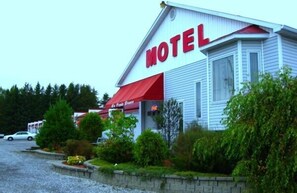 Exterior - Motel de la Pente Douce (Magog)