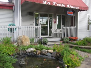 Exterior - Motel de la Pente Douce (Magog)