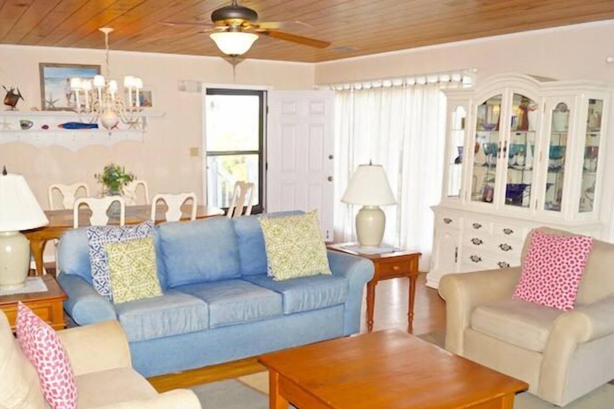 For Heaven's Sake | Living area
