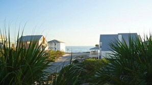 Unclassified image, 4 of 68, button - Gulf Trace Vacations by Rivard (Santa Rosa Beach)