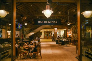 Bar (en el alojamiento)