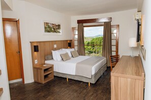 Master | In-room safe, desk, blackout curtains, soundproofing - Hotel Monreale Resort (Poços de Caldas)