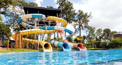 MONREALE RESORT PARQUE AQUĂTICO