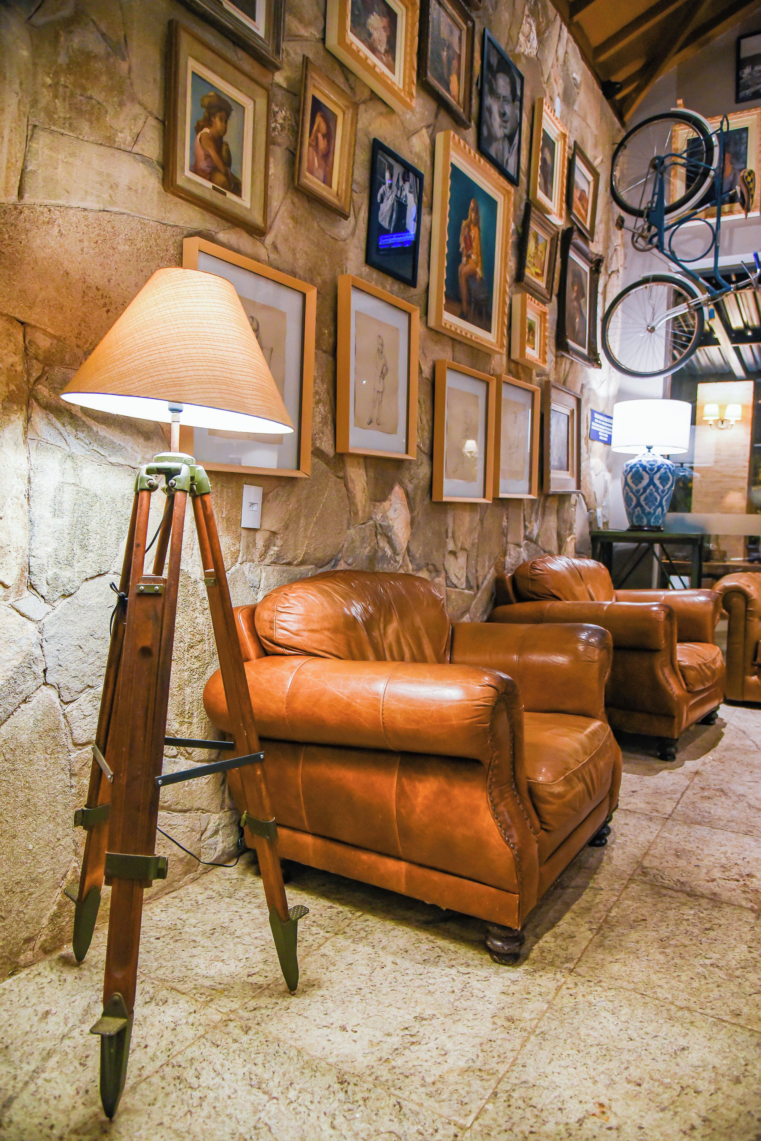 32-inch flat-screen tv with cable channels, tv, dvd player